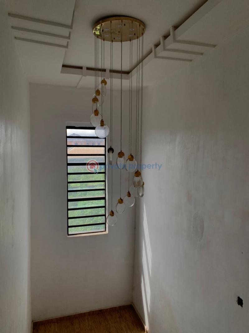 2 bedroom Restaurant/Bar For Rent Obagie After Ogheghe Sapele Road Benin Edo - 10