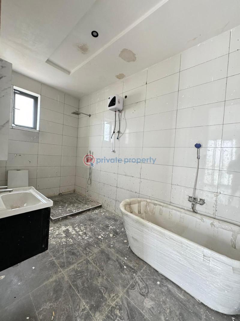 2 bedroom Block Of Flats For Sale Off Freedom Way Lekki Phase 1 Lagos - 3