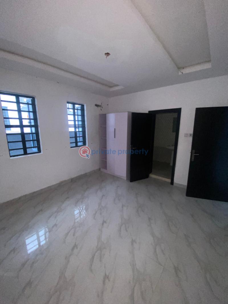 2 bedroom Block Of Flats For Rent Osapa London Lekki Lagos - 4