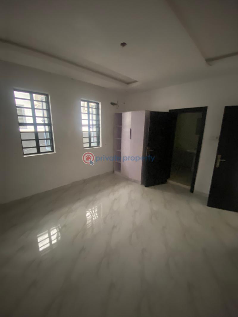 2 bedroom Block Of Flats For Rent Osapa London Lekki Lagos - 8