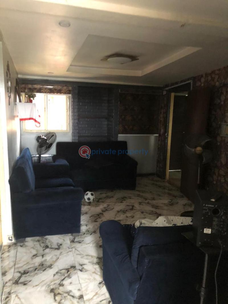 2 bedroom Block Of Flats For Rent Bode Thomas Surulere Lagos - 2