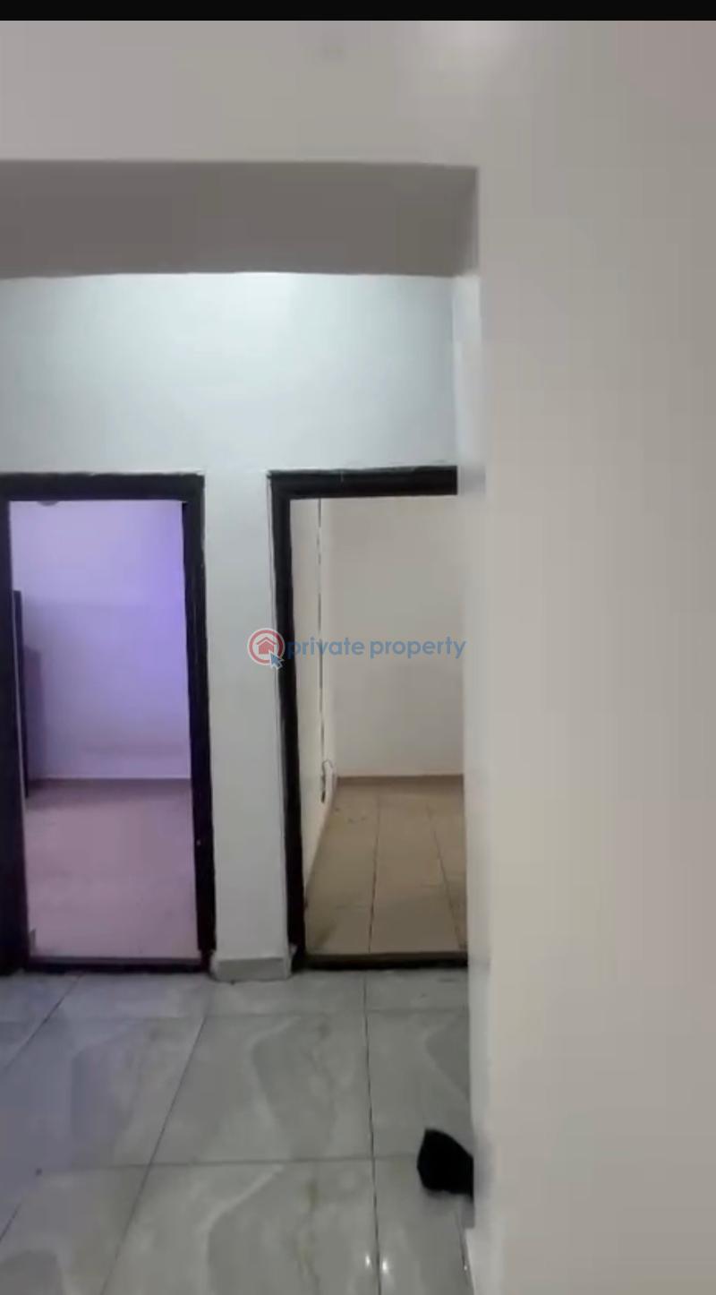 2 bedroom Block Of Flats For Rent Pedro Road Shomolu Lagos - 1