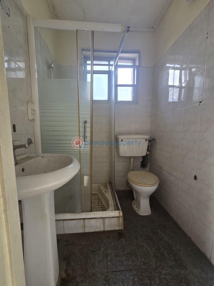 2 bedroom Block Of Flats For Rent Mende Maryland Lagos - 2