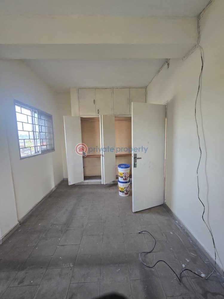 2 bedroom Block Of Flats For Rent Mende Maryland Lagos - 1