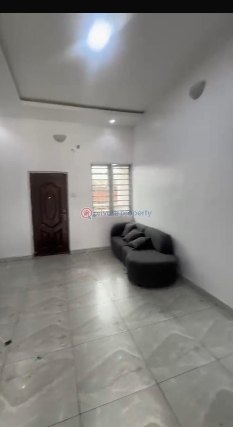 2 bedroom Block Of Flats For Rent Pedro Road Shomolu Lagos - 0
