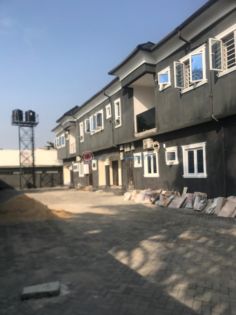 2 bedroom Block Of Flats For Rent Ologolo Lekki Lagos - 1