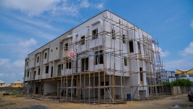 Lovely 2-bedroom maisonette - 6 2 bedroom Maisonette For Sale Olivia's Square, Osapa Lekki Lagos - 6