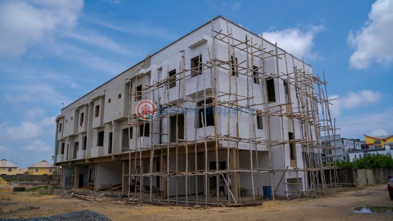 Lovely 2-bedroom maisonette - 3 2 bedroom Maisonette For Sale Olivia's Square, Osapa Lekki Lagos - 3