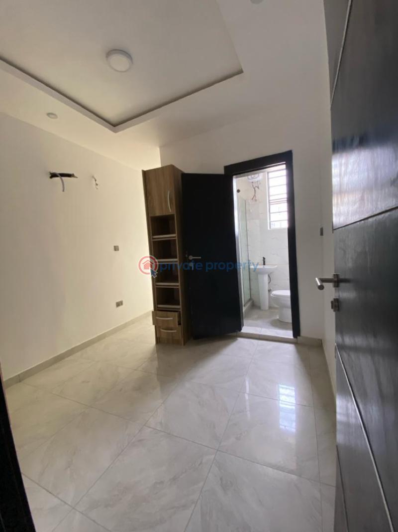 2 bedroom Block Of Flats For Sale Ologolo Lekki Lagos - 3