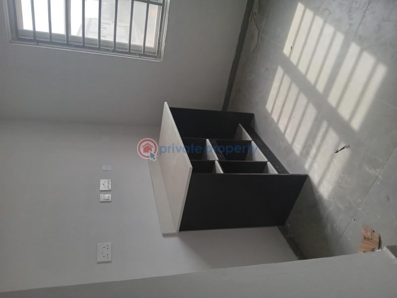 For rent 2 bedroom Flat & Apartment Behind Mayfair Garden Estate