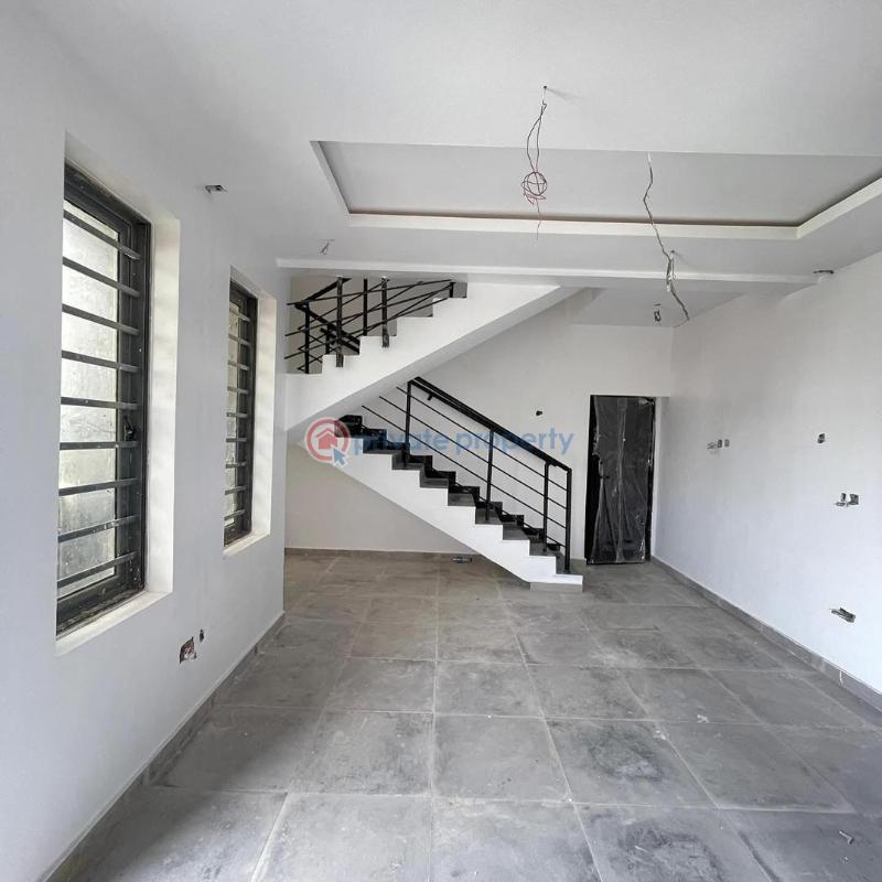 2 bedroom Maisonette For Sale Pen Cinema Close To Ikeja Ifako-ogba Lagos - 0