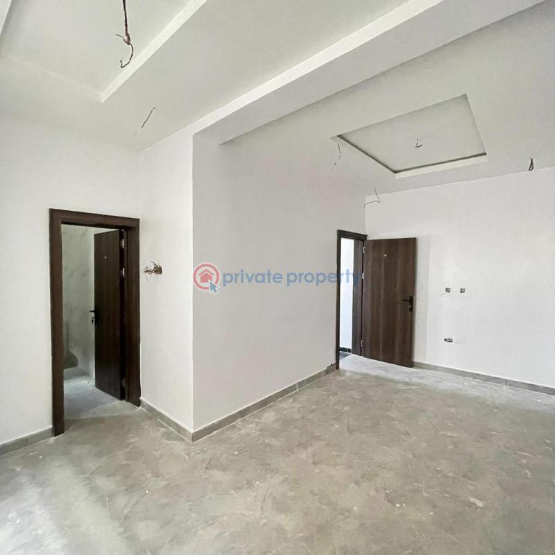 2 bedroom Maisonette For Sale Pen Cinema Close To Ikeja Ifako-ogba Lagos - 3