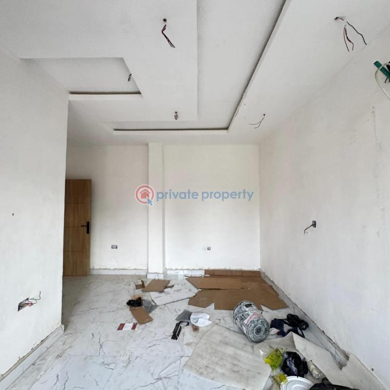 2 bedroom Flat & Apartment For Sale Yaba Lagos - 8