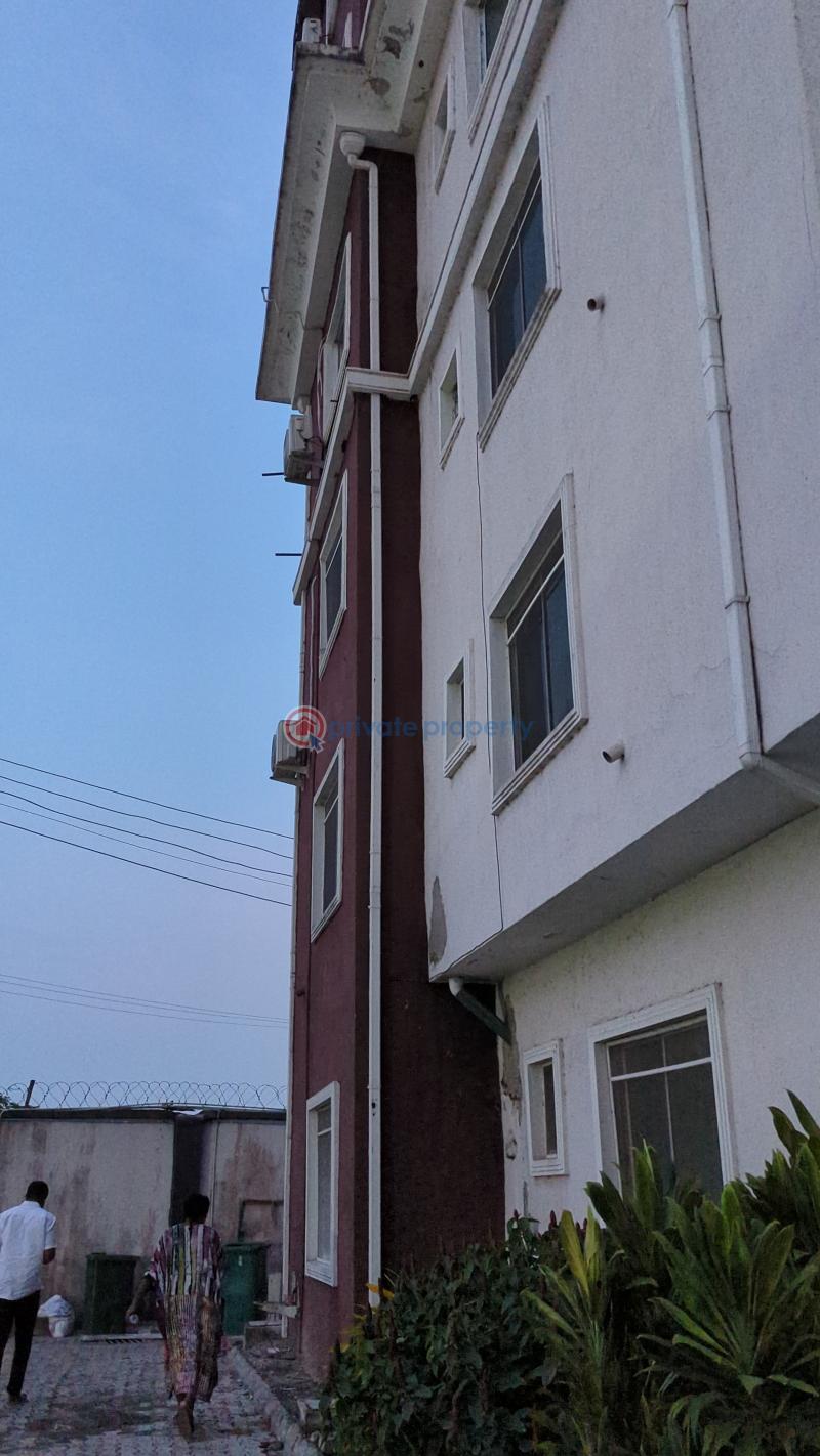 3 bedroom Terrace For Sale Lekki Gardens, Circle Mall, Brown Stone Estate, House On The Rock Church, Spar Supermarket, Camberwall Advantage 2. Ikate Elegushi Lekki Lagos - 4
