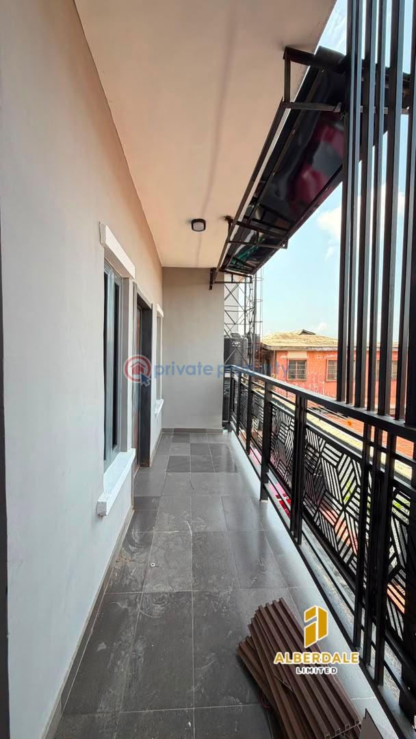 3 bedroom Flat & Apartment For Sale Yaba Lagos - 5