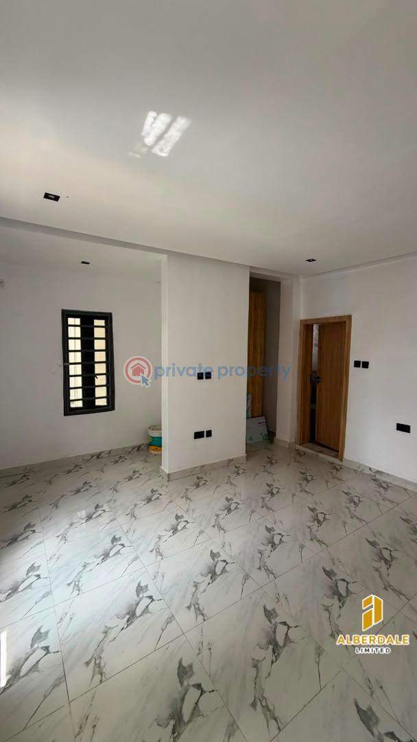 3 bedroom Flat & Apartment For Sale Yaba Lagos - 2