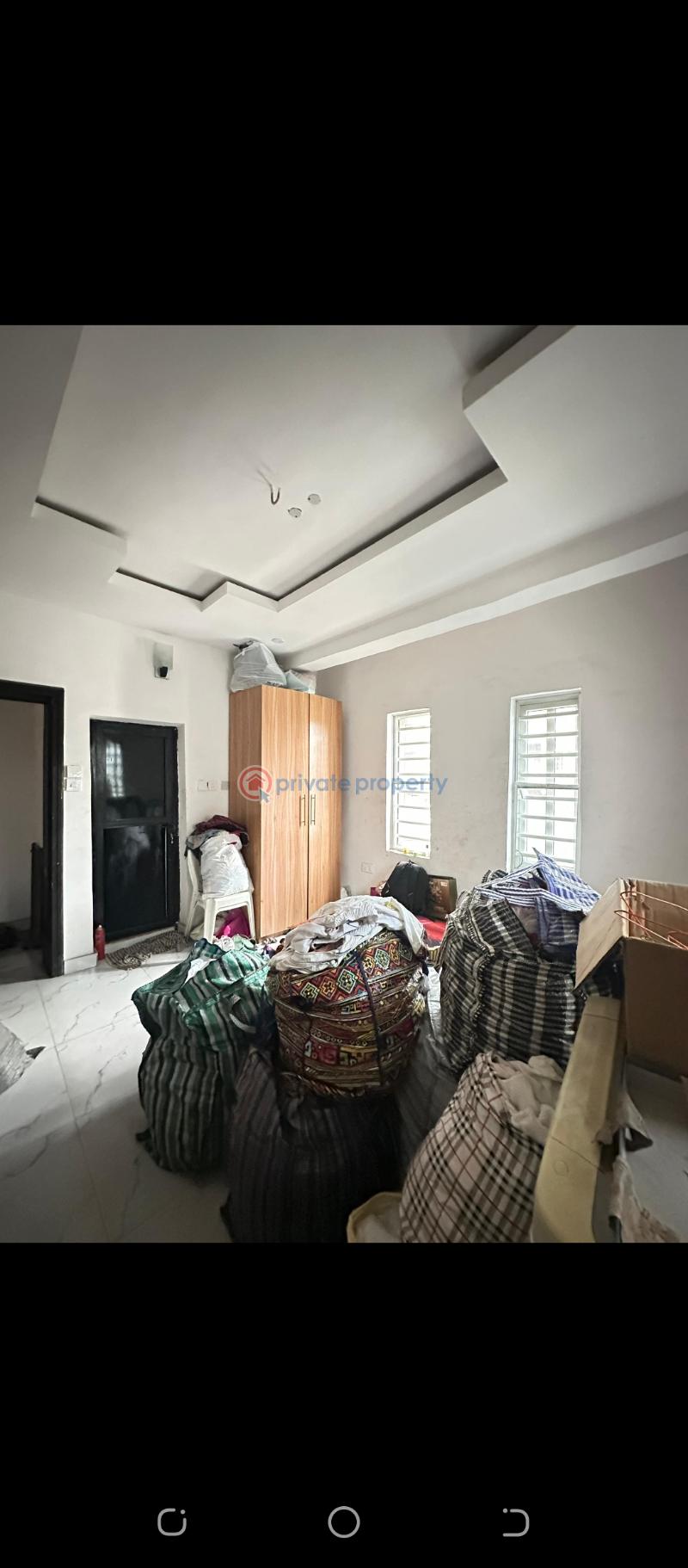 3 bedroom Block Of Flats For Sale Surulere Lagos - 2