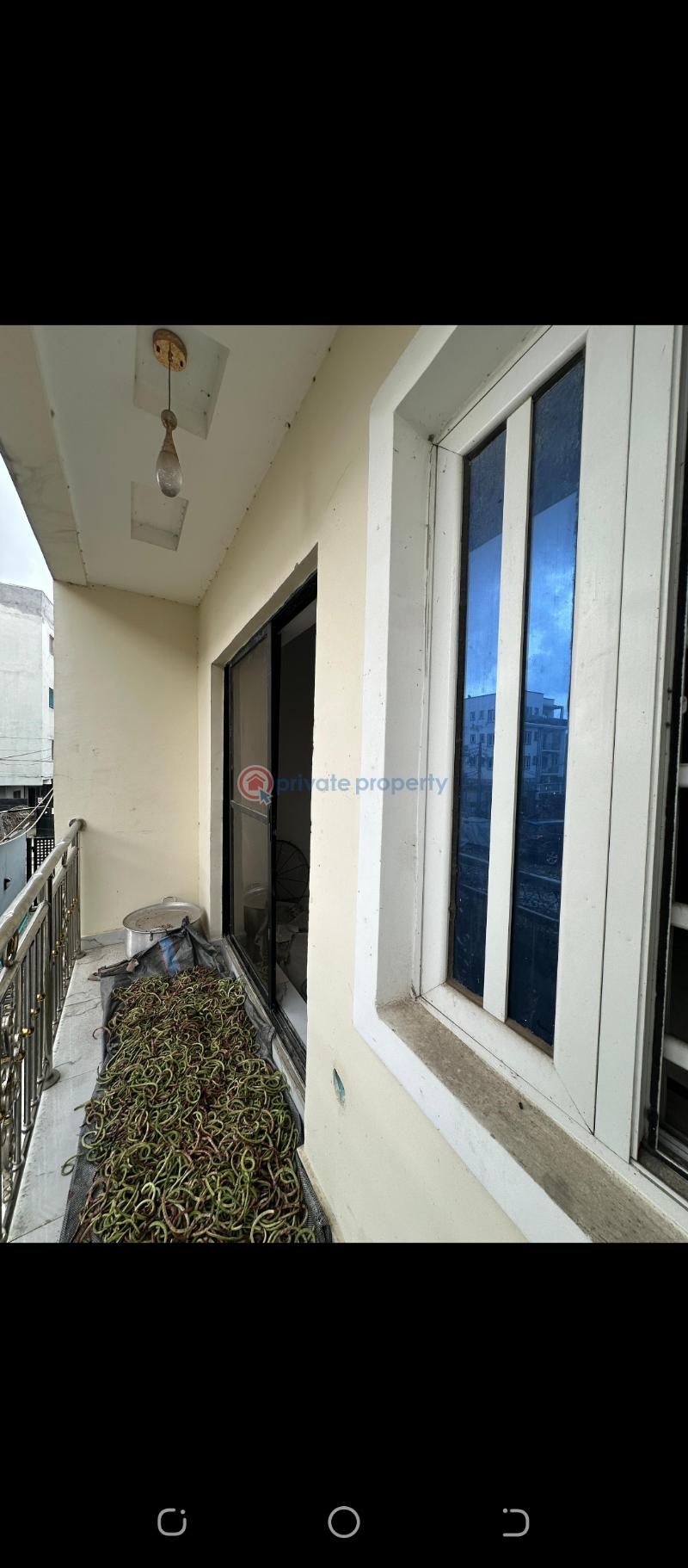 3 bedroom Block Of Flats For Sale Surulere Lagos - 10
