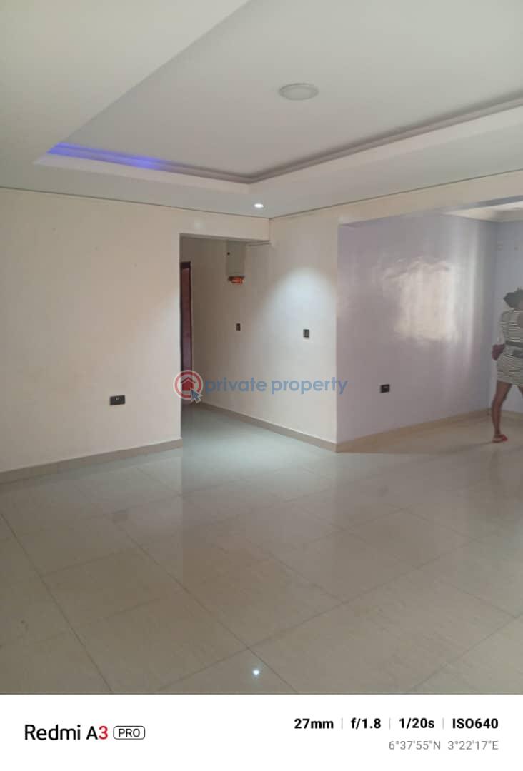 3 bedroom Block Of Flats For Rent Omole Phase 2 Ojodu Lagos - 0