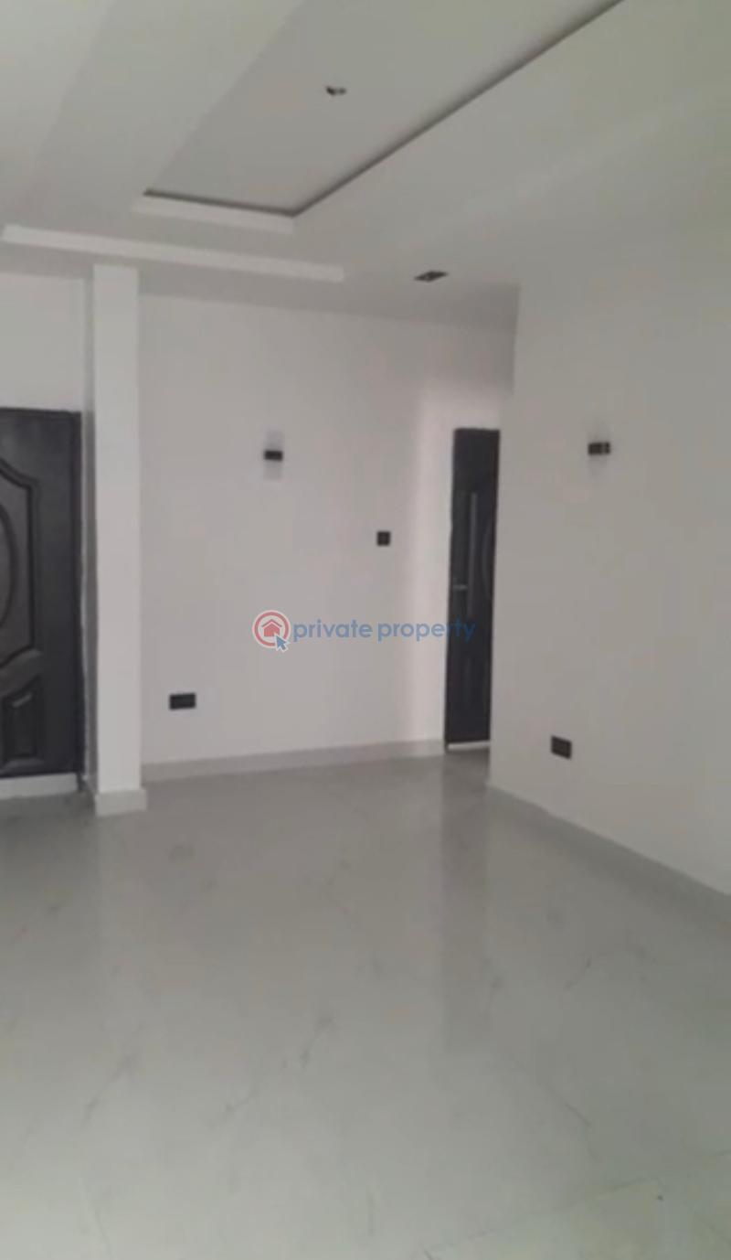 3 bedroom Block Of Flats For Rent Mende Maryland Lagos