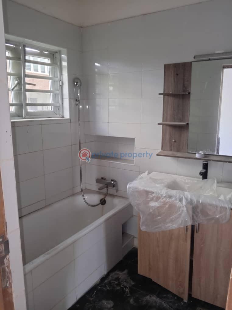 3 bedroom Block Of Flats For Rent Ebute Metta Yaba Lagos - 3