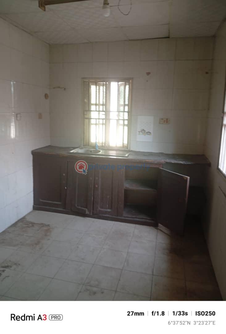 3 bedroom Block Of Flats For Rent Magodo GRA Phase 1 Ojodu Lagos - 10