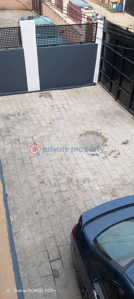 3 bedroom Block Of Flats For Rent Akoka Yaba Lagos - 2