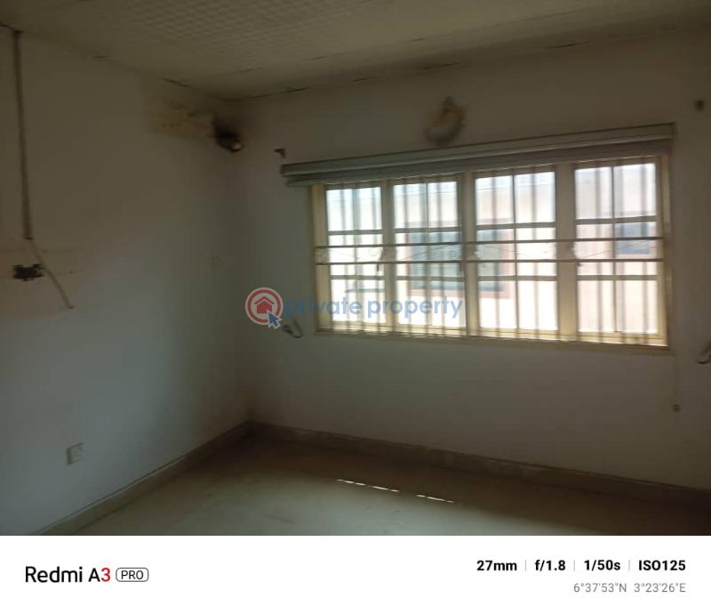3 bedroom Block Of Flats For Rent Magodo GRA Phase 1 Ojodu Lagos - 1