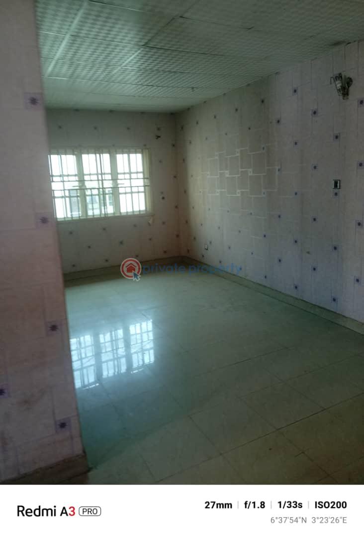 3 bedroom Block Of Flats For Rent Magodo GRA Phase 1 Ojodu Lagos - 4