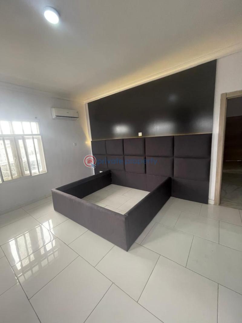 3 bedroom Block Of Flats For Sale Dideolu Estate Oniru Victoria Island Lagos - 4