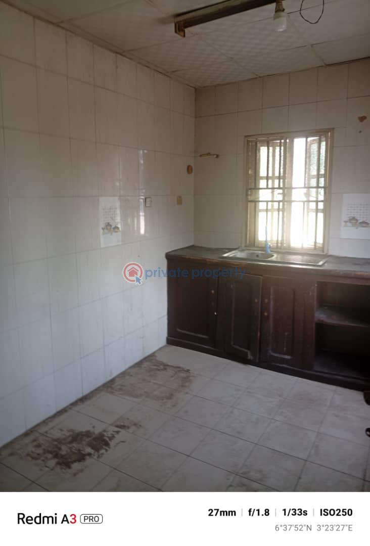 3 bedroom Block Of Flats For Rent Magodo GRA Phase 1 Ojodu Lagos - 5