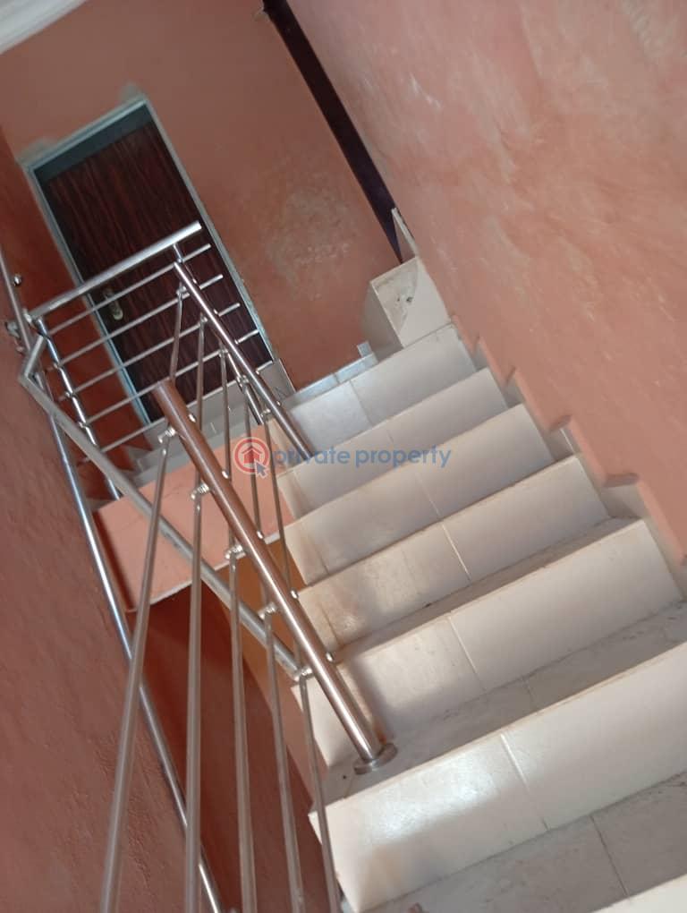 Lovely 3 bedroom flat with all modern facilities at opposite sunrise aba ado akala express - 11 3 bedroom Block Of Flats For Rent Aba Odo, Akala Express Akala Express Ibadan Oyo - 11