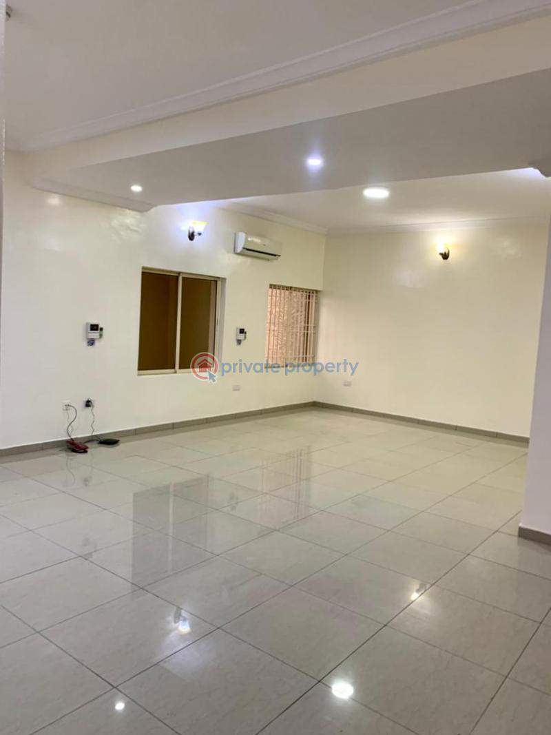 For rent 3 bedroom Flat & Apartment Shonibare Estate Maryland Ikeja