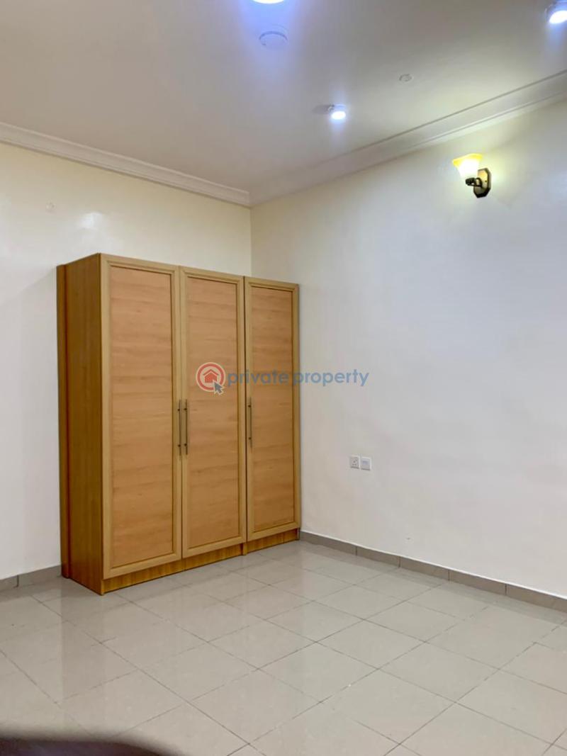 For rent 3 bedroom Flat & Apartment Shonibare Estate Maryland Ikeja