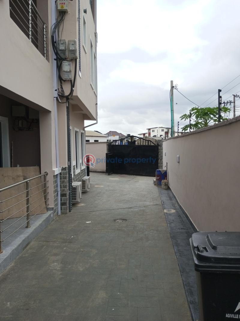 3 bedroom Flat & Apartment For Rent Gbagada Lagos - 19