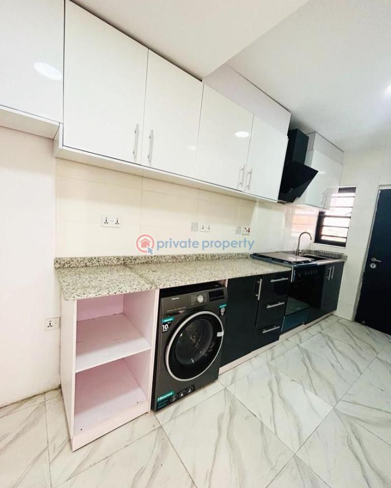 3 bedroom Block Of Flats For Sale Alagomeji Yaba Lagos - 2