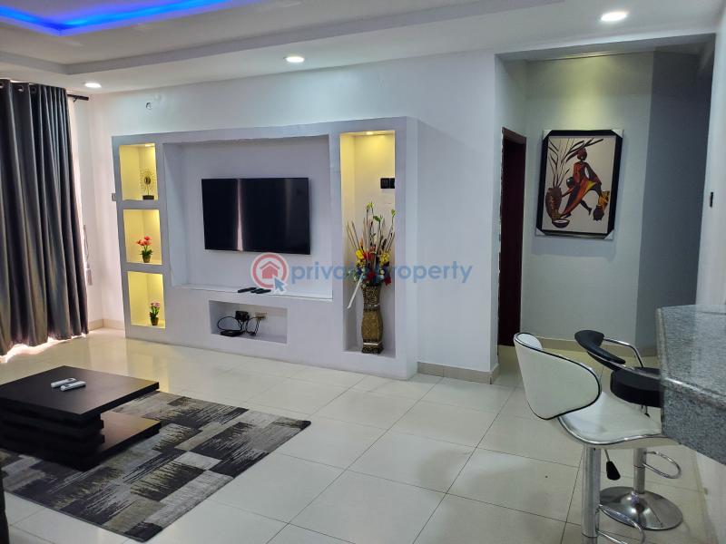 For shortlet 3 bedroom Block Of Flats Cromwell Court Estate Chevron