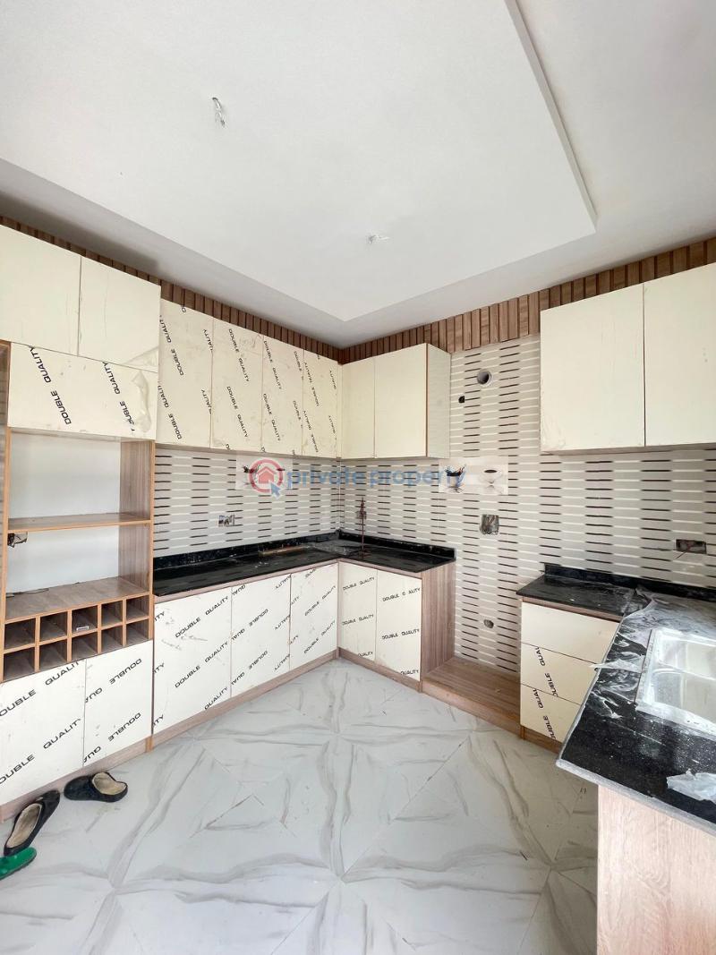 3 bedroom Terrace For Sale Along Lekki Expressway Lagos - 2