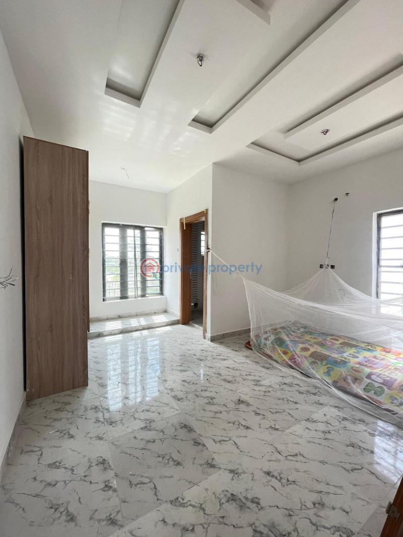 3 bedroom Terrace For Sale Along Lekki Expressway Lagos - 4