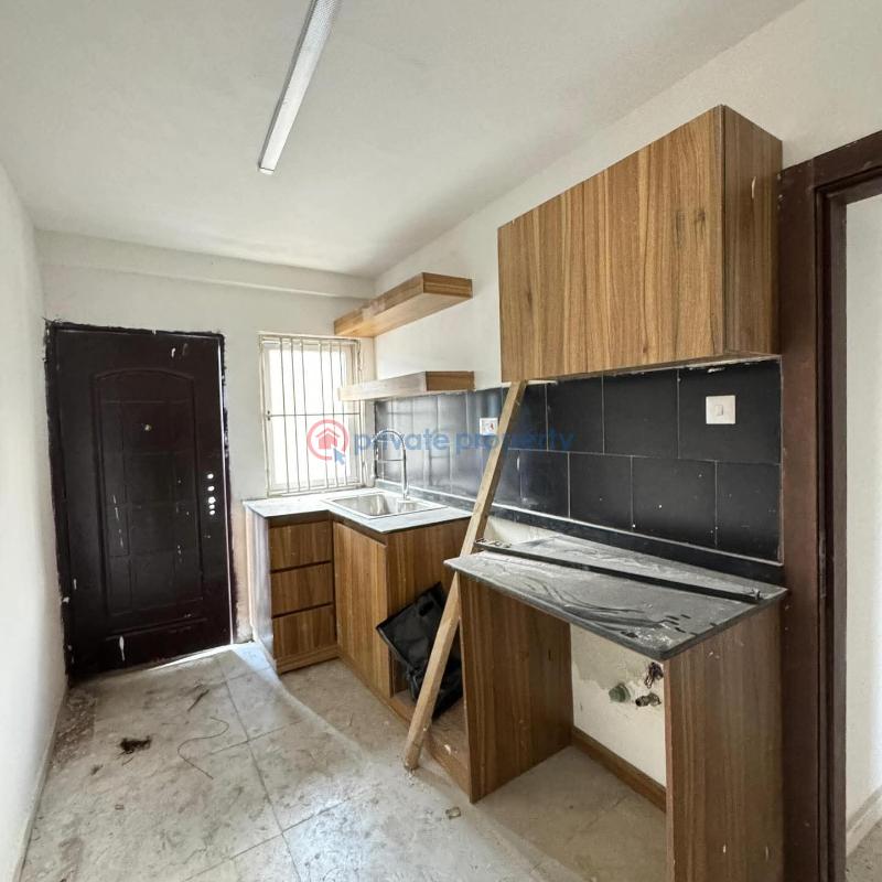 3 bedroom Flat & Apartment For Sale Surulere Lagos - 11