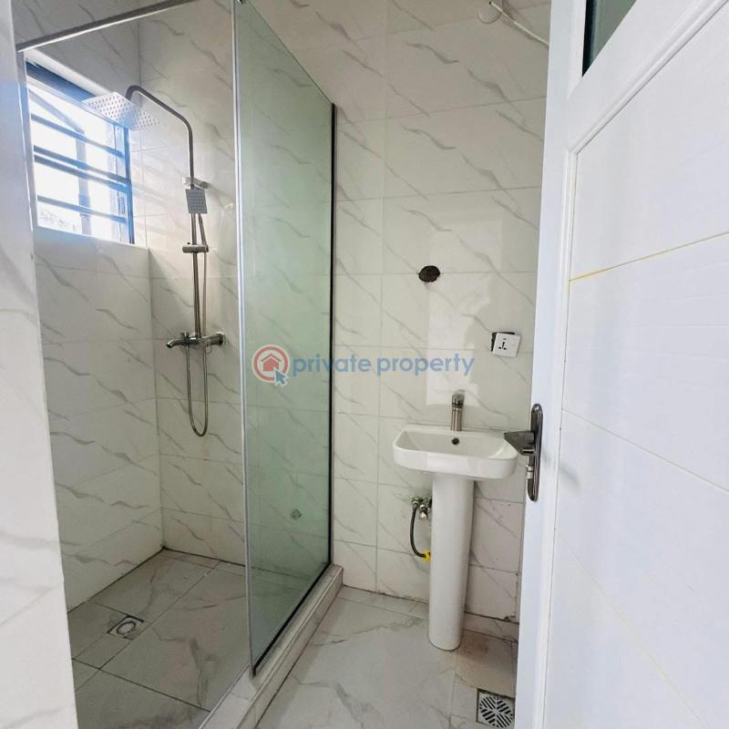 3 bedroom Block Of Flats For Sale Surulere Lagos - 5