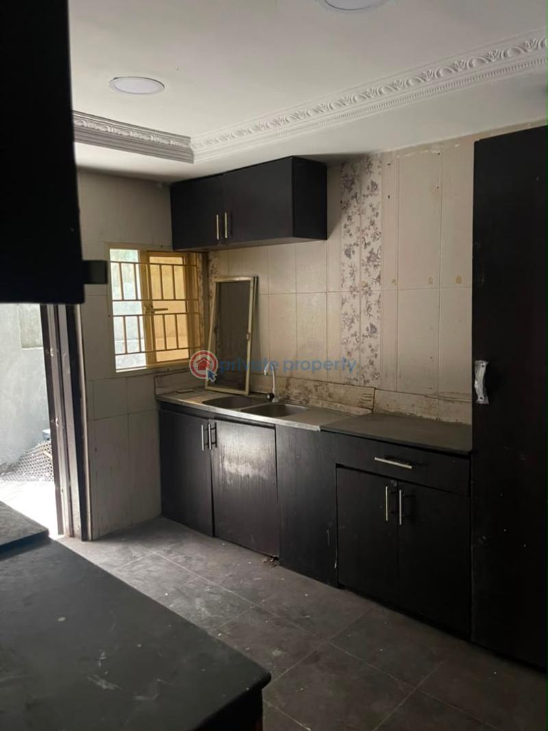 4 bedroom Duplex For Rent Mende Maryland Lagos - 3