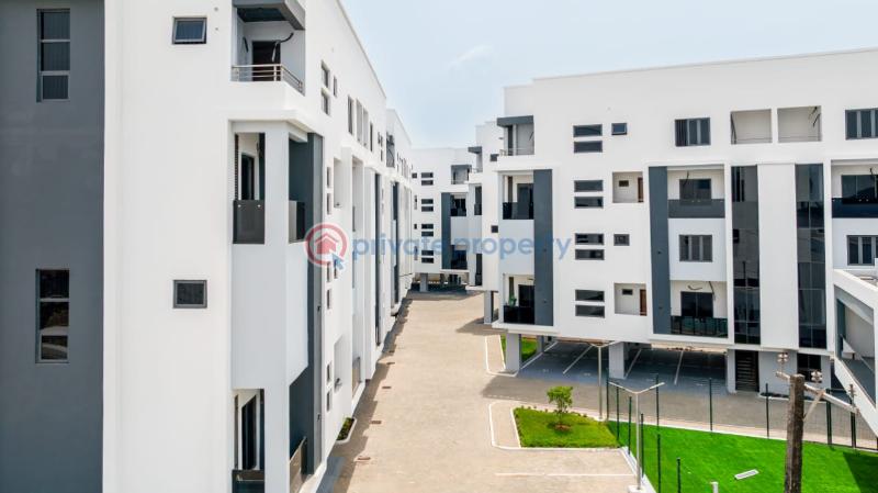 4 bedroom Maisonette For Sale New Town Apartment, Iponri, Smith Medical Centre, Mutual Alpha Court Estate, Royal Seed Ministries, Winterfell Estate. Iponri Surulere Lagos - 11