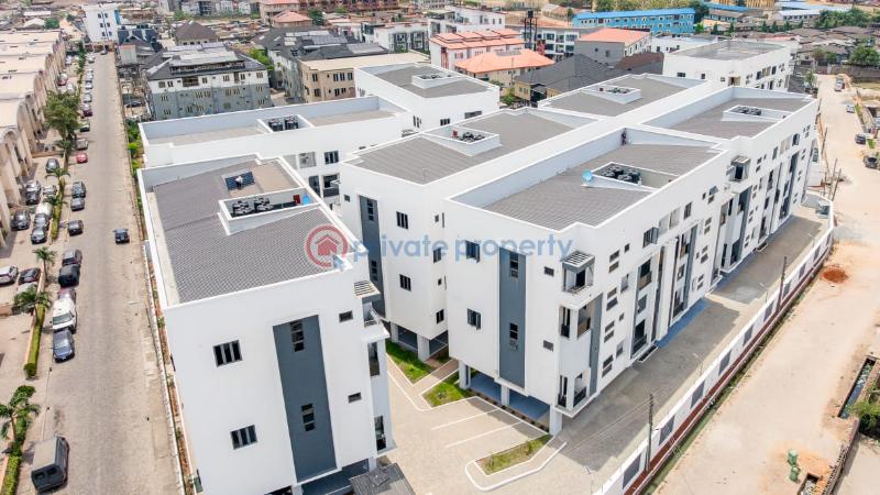 4 bedroom Maisonette For Sale New Town Apartment, Iponri, Smith Medical Centre, Mutual Alpha Court Estate, Royal Seed Ministries, Winterfell Estate. Iponri Surulere Lagos - 1