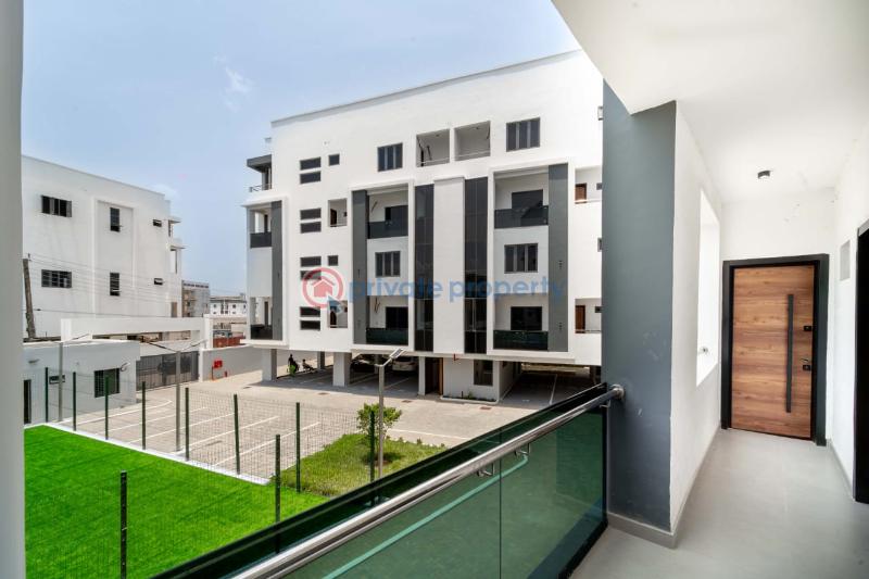 4 bedroom Maisonette For Sale New Town Apartment, Iponri, Smith Medical Centre, Mutual Alpha Court Estate, Royal Seed Ministries, Winterfell Estate. Iponri Surulere Lagos - 12
