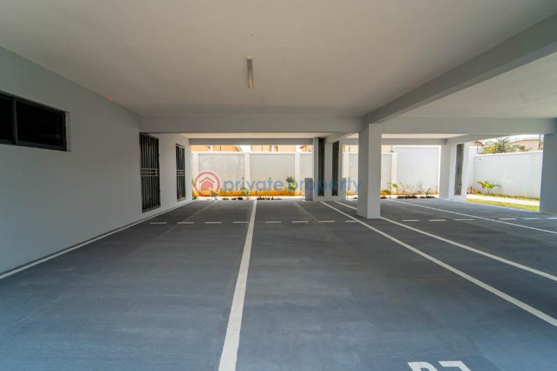 4 bedroom Maisonette For Sale New Town Apartment, Iponri, Smith Medical Centre, Mutual Alpha Court Estate, Royal Seed Ministries, Winterfell Estate. Iponri Surulere Lagos - 13