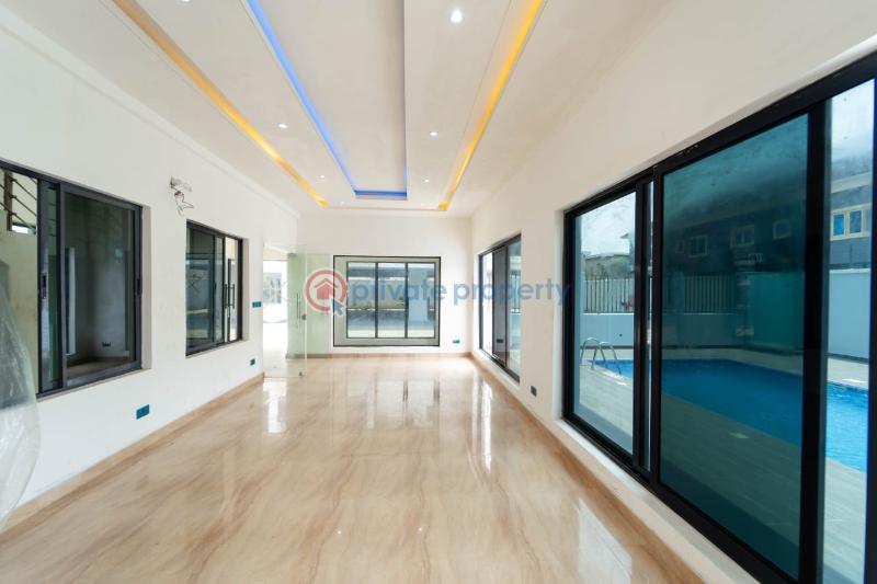 4 bedroom Maisonette For Sale New Town Apartment, Iponri, Smith Medical Centre, Mutual Alpha Court Estate, Royal Seed Ministries, Winterfell Estate. Iponri Surulere Lagos - 3