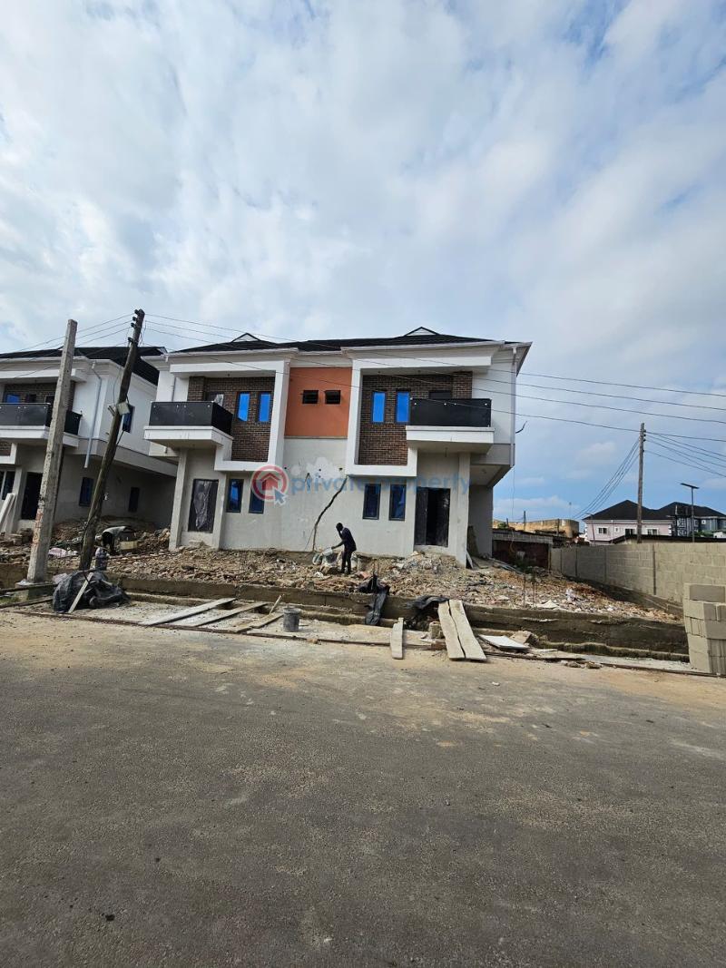 4 bedroom Semi detached Duplex For Sale Surulere Lagos - 9