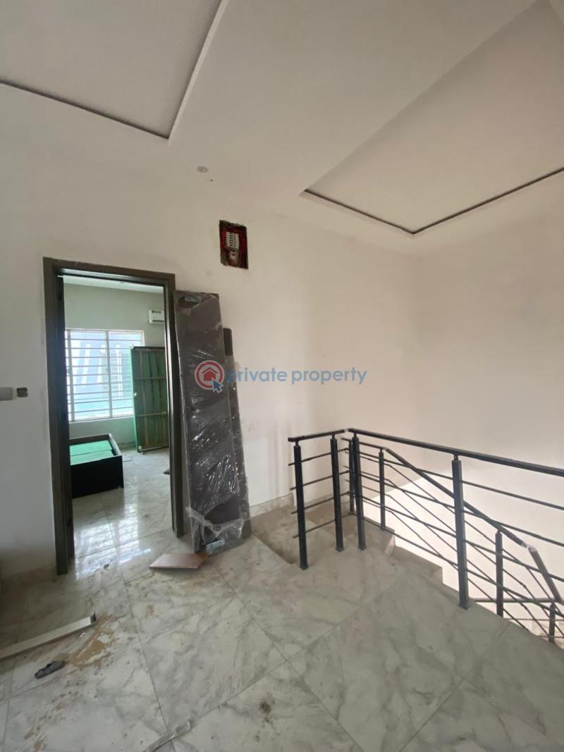 4 bedroom Semi detached Duplex For Sale Ologolo Lekki Lagos - 3