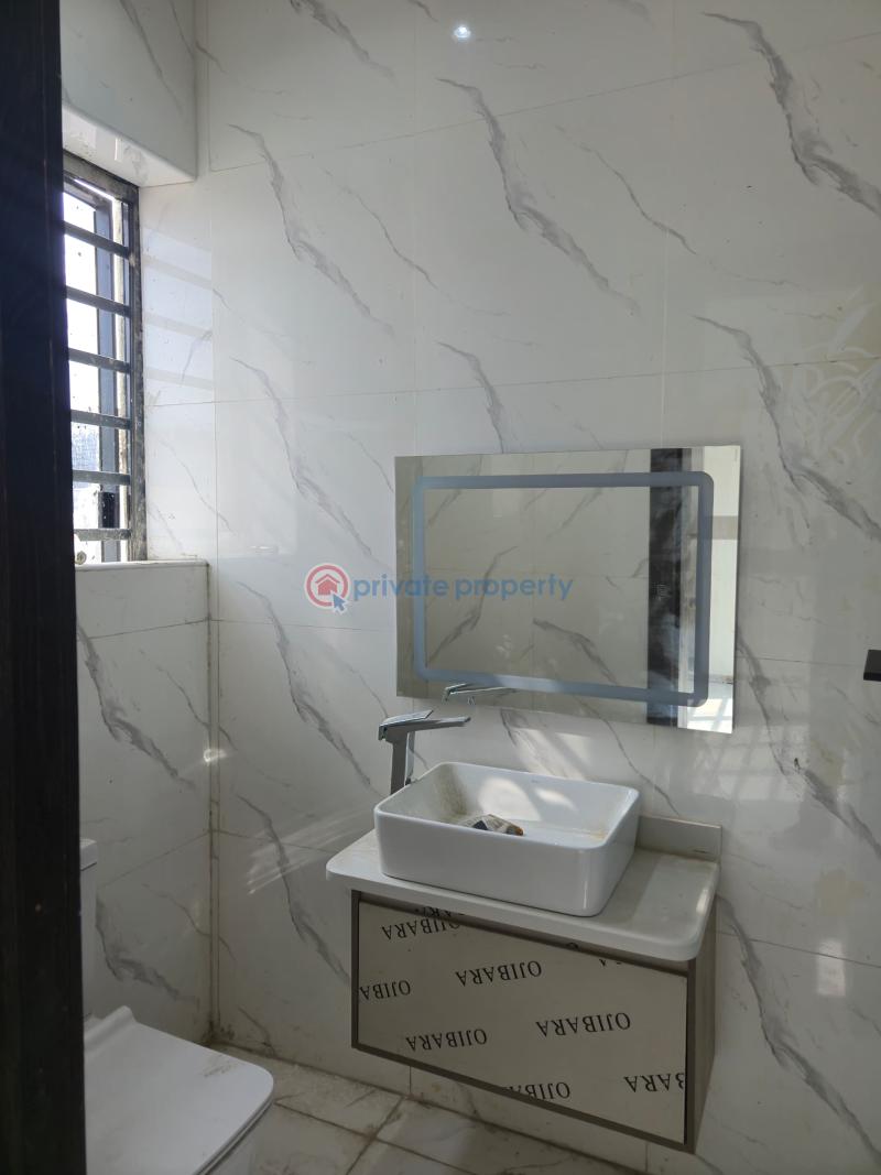 Lovely 4-bedroom terrace duplex - 14 4 bedroom Terraced Duplex For Sale Off Admiralty Rd Lekki Phase 1 Lagos - 14